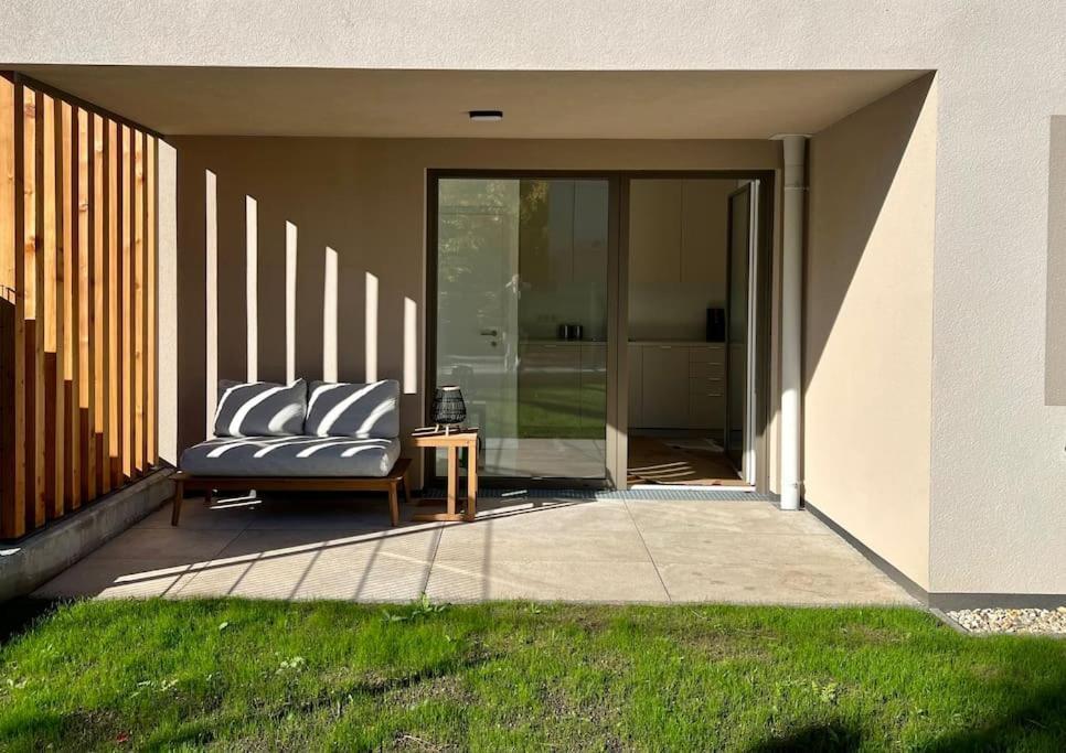 Modern Studio Gardenia_Gartenwohnung Alte Donau Вена Экстерьер фото