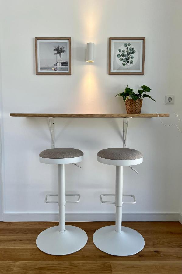 Modern Studio Gardenia_Gartenwohnung Alte Donau Вена Экстерьер фото